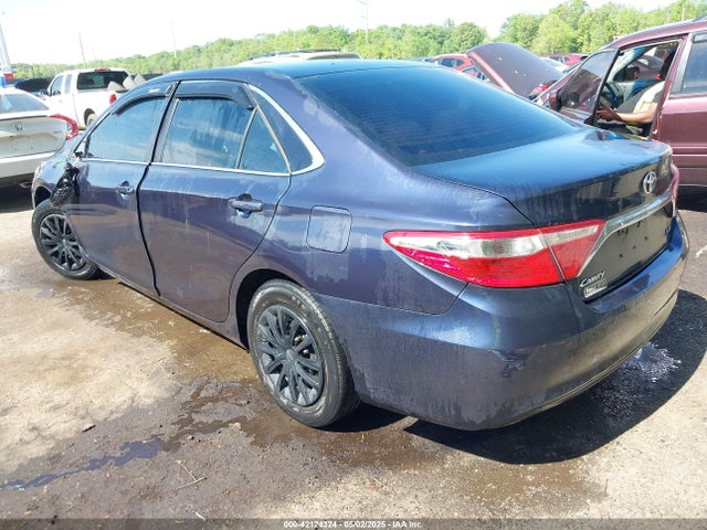 Toyota CAMRY LE 2016 4T4BF1FK9GR567415 Image 3
