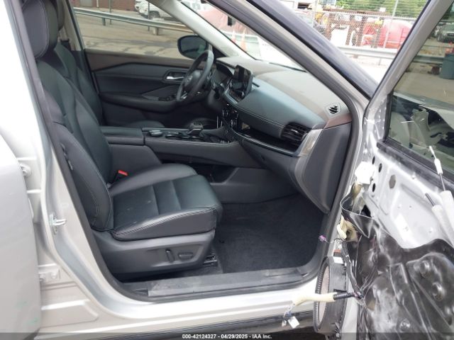 5N1BT3CA3NC716219 Nissan Rogue Sl Fwd