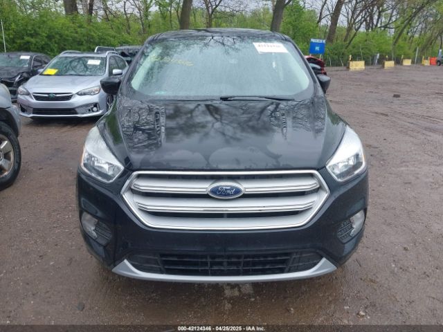 1FMCU0GD8KUA39792 Ford ESCAPE SE