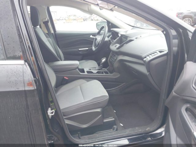 1FMCU0GD8KUA39792 Ford ESCAPE SE