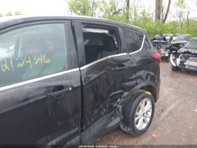 1FMCU0GD8KUA39792 Ford ESCAPE SE