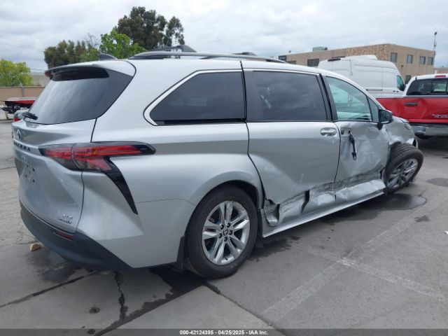 2022 TOYOTA SIENNA 5TDJRKEC8NS135921 Photo 3