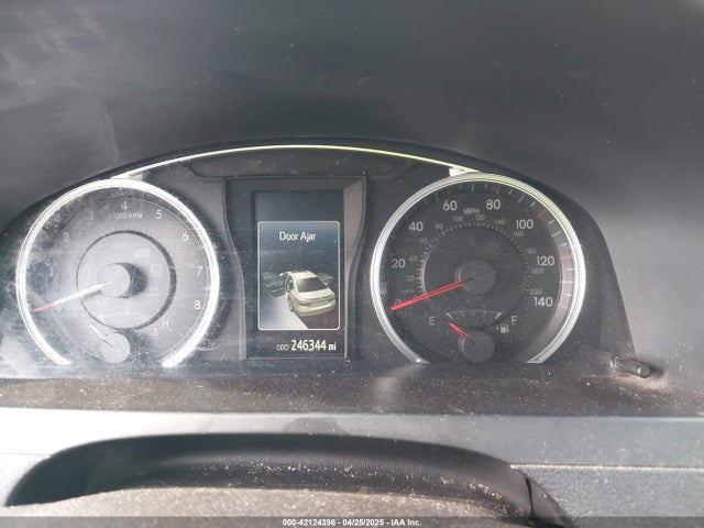 4T1BF1FK1FU947213 Toyota CAMRY SE
