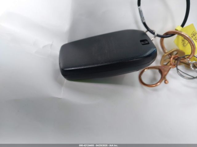 5TDKRKEC6PS157598 Toyota SIENNA LE