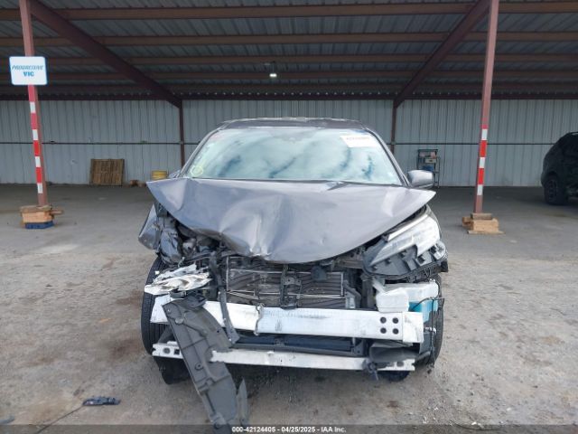 5TDKRKEC6PS157598 Toyota SIENNA LE