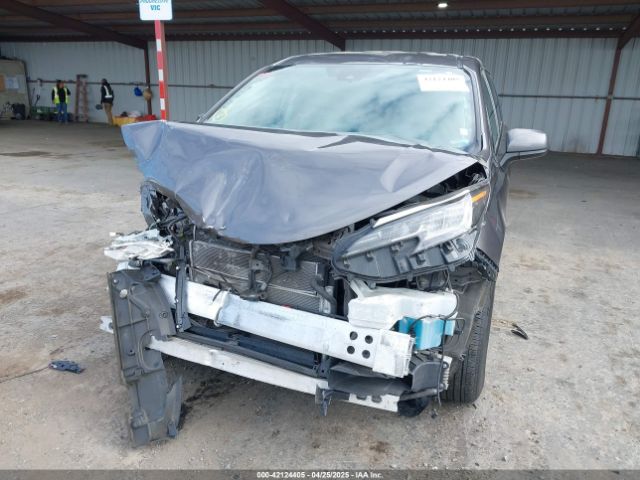 5TDKRKEC6PS157598 Toyota SIENNA LE