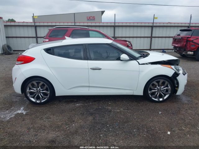 KMHTC6AD4FU220540 Hyundai Veloster Flex