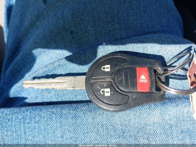 JN8AS5MT8EW622130 Nissan Rogue Select S
