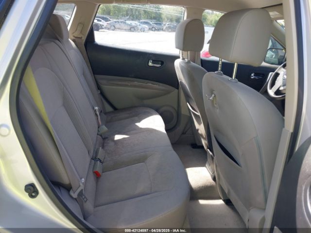 JN8AS5MT8EW622130 Nissan Rogue Select S