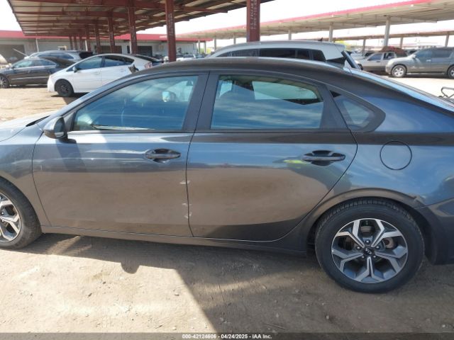 3KPF24AD7ME294409 KIA Forte Lxs