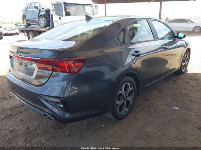 3KPF24AD7ME294409 KIA Forte Lxs