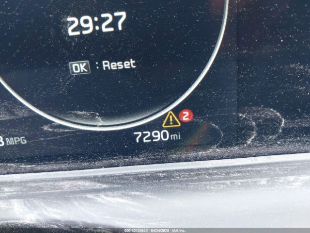 KNDEU2AA9R7659275 KIA SELTOS S