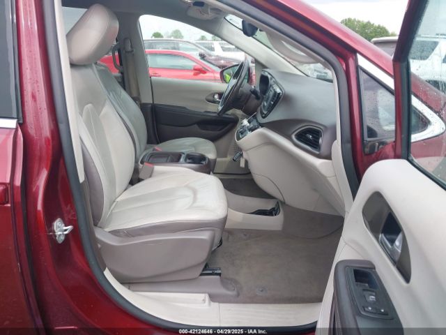 2C4RC1BG0HR702383 Chrysler Pacifica Touring-l