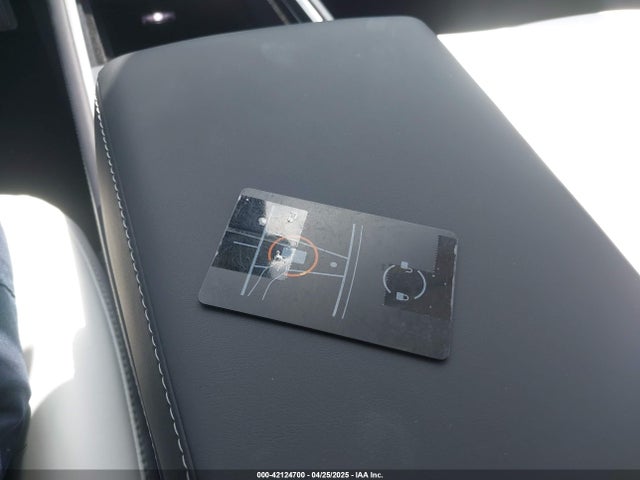 2025 TESLA MODEL Y 7SAYGDEE3SF241486 Photo 10