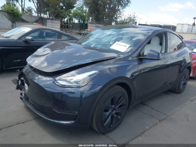 2025 TESLA MODEL Y 7SAYGDEE3SF241486 Photo 1