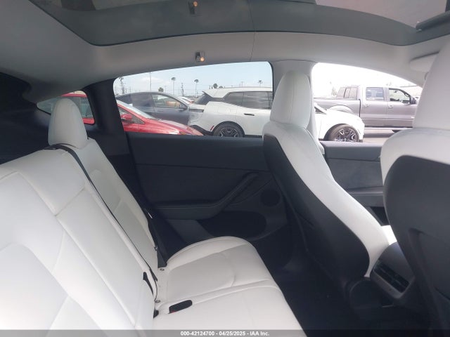 2025 TESLA MODEL Y 7SAYGDEE3SF241486 Photo 7