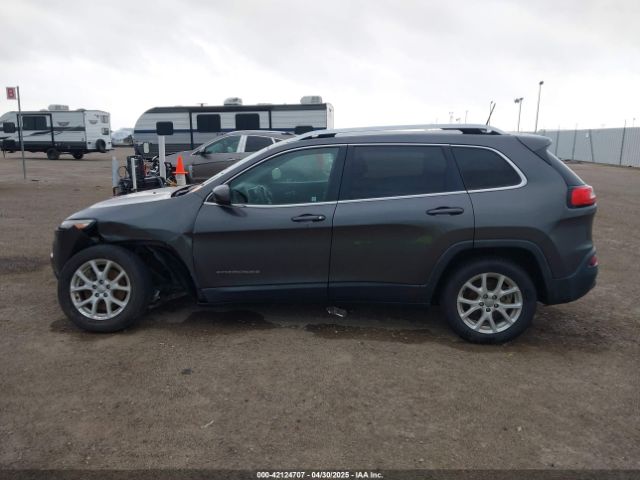 1C4PJLCB8GW370078 Jeep Cherokee Latitude