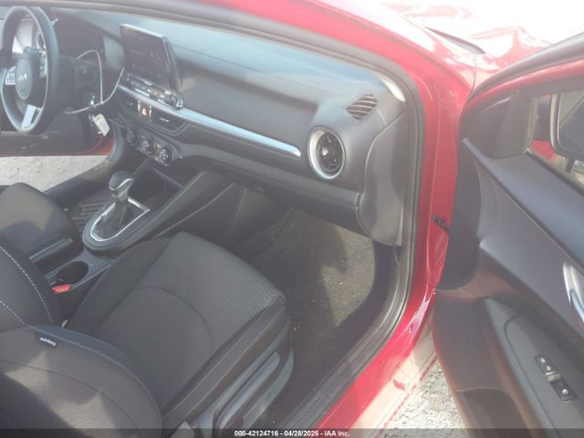 3KPF24AD6RE789580 KIA Forte Lxs