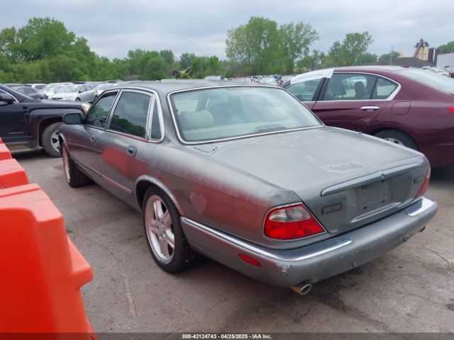 2002 JAGUAR XJ8 SAJDA12CX2LF49531 Photo 2