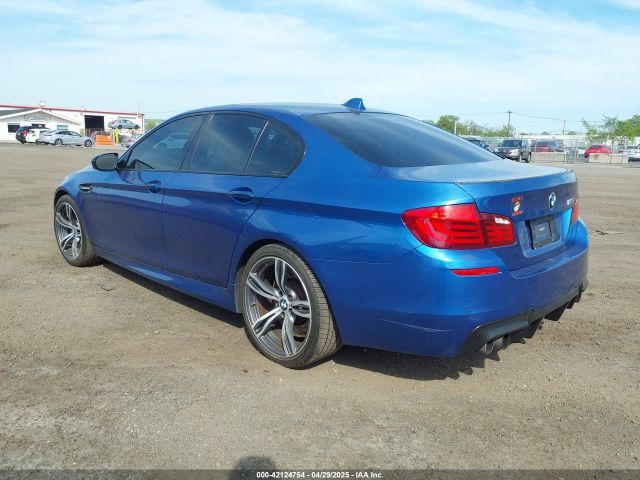 2013 BMW M5 WBSFV9C56DC774032 Photo 2