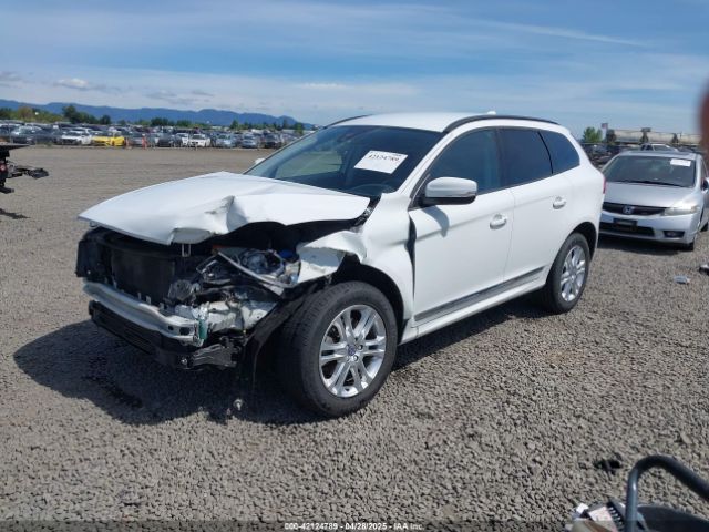 2016 VOLVO XC60 YV440MDJ8G2811035 Photo 1