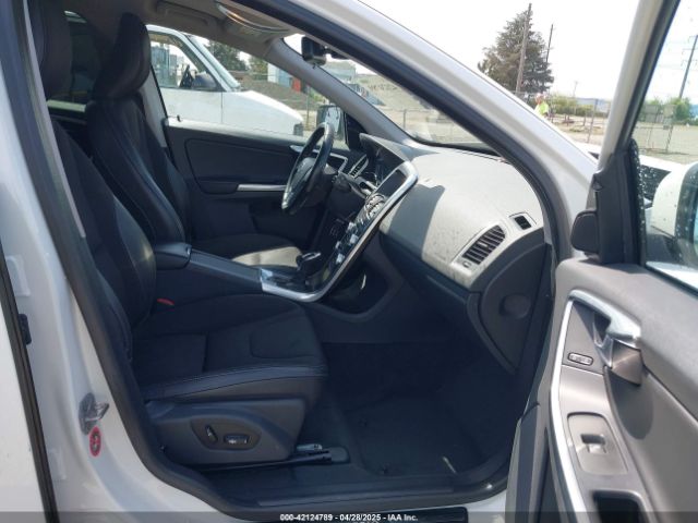 2016 VOLVO XC60 YV440MDJ8G2811035 Photo 4