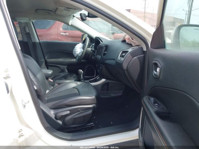 2019 JEEP COMPASS 3C4NJCBB1KT646706 Photo 4