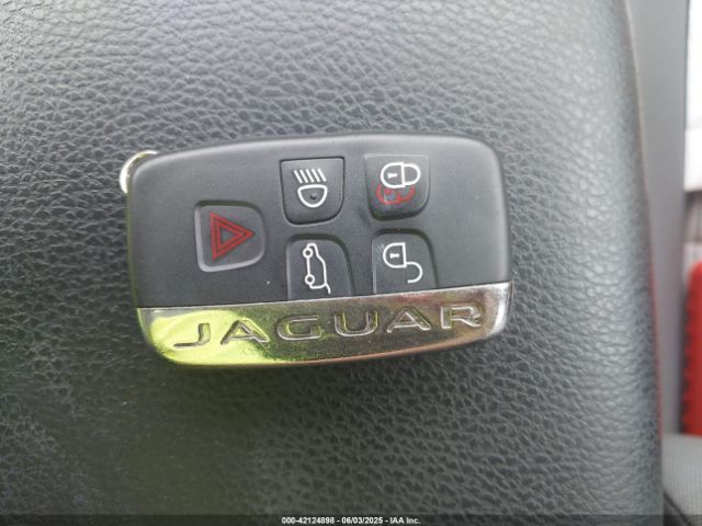 2020 JAGUAR F-PACE SADCL2FX9LA628825 Photo 10
