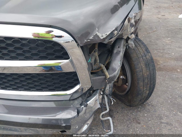 1C6RR7KT5MS573295 RAM 1500 Classic Tradesman  4x4 5'7 Box