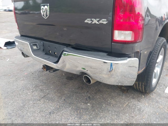 1C6RR7KT5MS573295 RAM 1500 Classic Tradesman  4x4 5'7 Box
