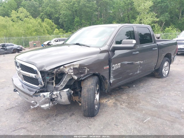 1C6RR7KT5MS573295 RAM 1500 Classic Tradesman  4x4 5'7 Box
