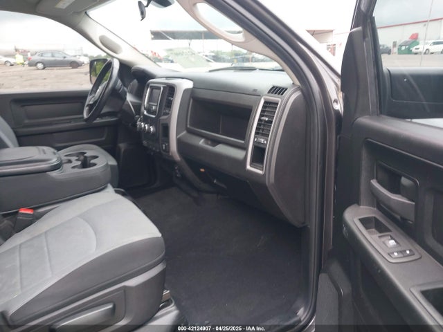 1C6RR7KT5MS573295 RAM 1500 Classic Tradesman  4x4 5'7 Box