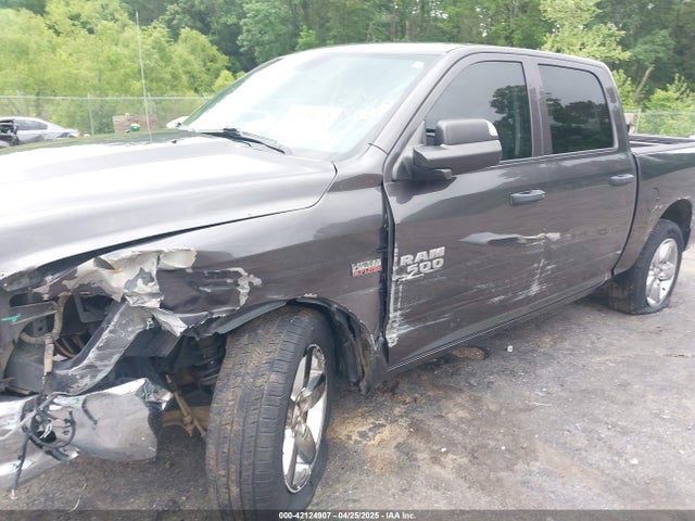 1C6RR7KT5MS573295 RAM 1500 Classic Tradesman  4x4 5'7 Box