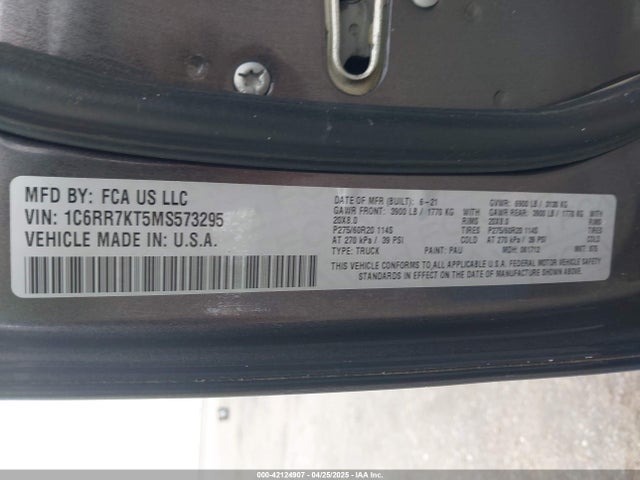1C6RR7KT5MS573295 RAM 1500 Classic Tradesman  4x4 5'7 Box