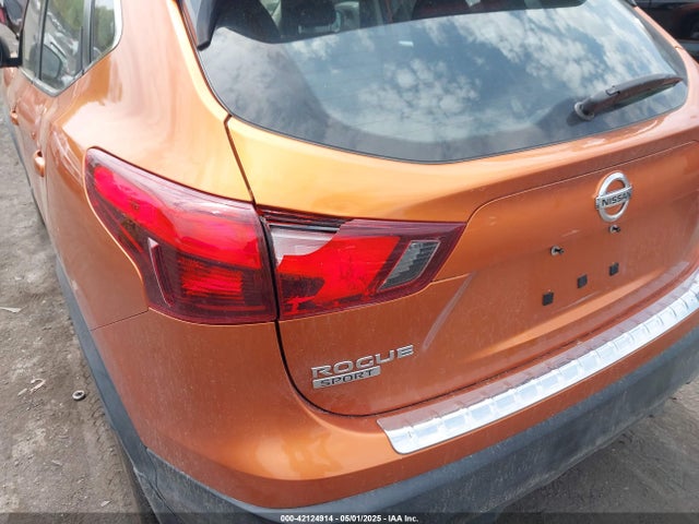 JN1BJ1CR2HW103602 Nissan Rogue Sport Sv