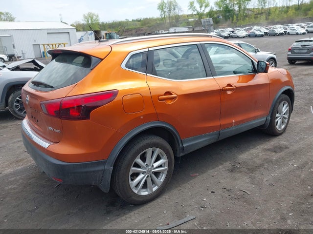 JN1BJ1CR2HW103602 Nissan Rogue Sport Sv