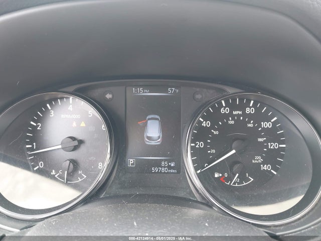 JN1BJ1CR2HW103602 Nissan Rogue Sport Sv
