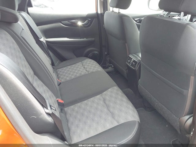 JN1BJ1CR2HW103602 Nissan Rogue Sport Sv