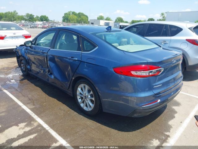 3FA6P0H72KR123170 Ford FUSION SE