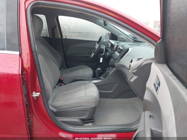 1G1JC5SH3F4155132 Chevrolet Sonic Lt Auto
