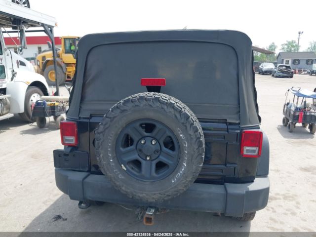 1C4BJWDG7GL124856 Jeep Wrangler Unlimited Sport