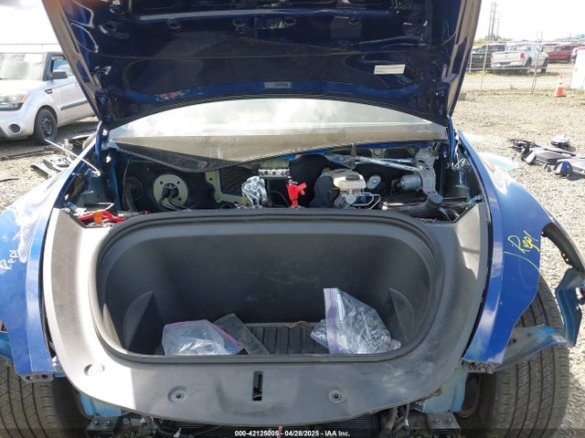 2024 TESLA MODEL Y 7SAYGAEE7RF991627 Photo 9