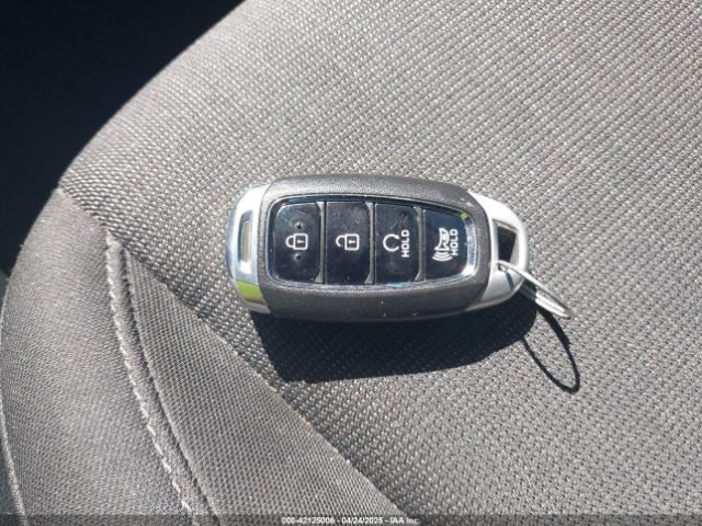 KM8K32AB7NU795104 Hyundai Kona Sel