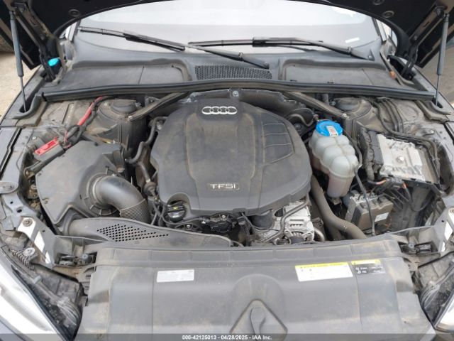 WAUYNGF53JN001452 Audi A5