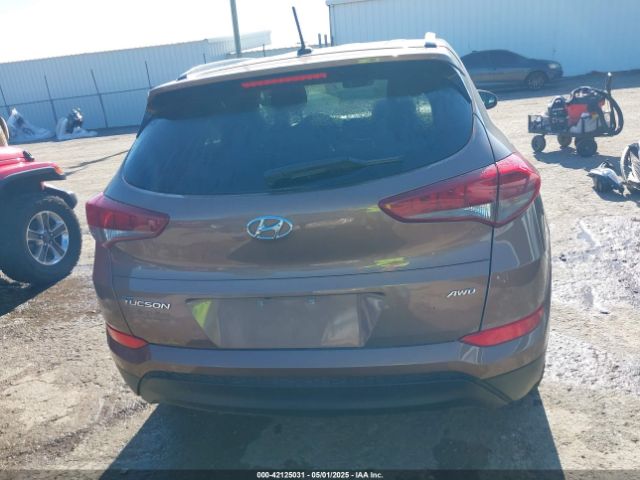 KM8J3CA47HU302593 Hyundai TUCSON SE