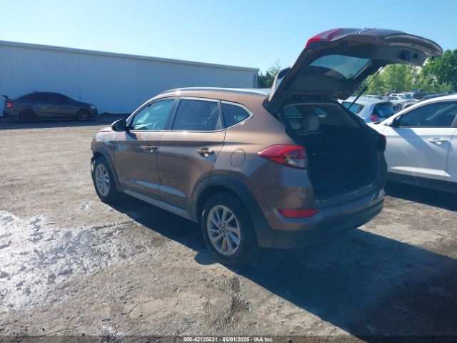 KM8J3CA47HU302593 Hyundai TUCSON SE