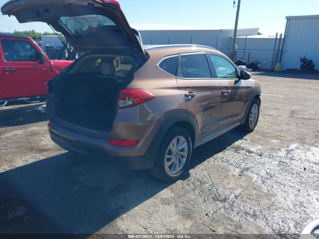 KM8J3CA47HU302593 Hyundai TUCSON SE