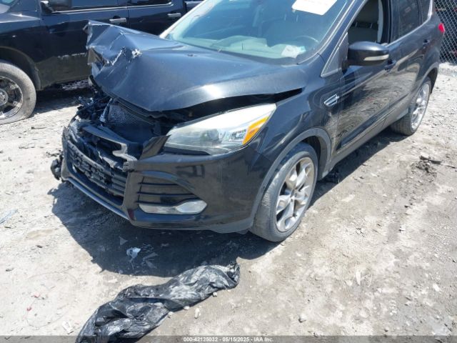 1FMCU9JX9EUB91222 Ford Escape Titanium