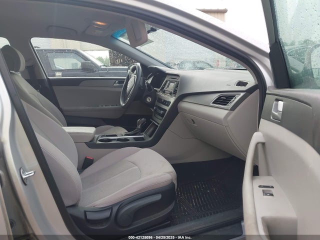 5NPE24AF5FH212883 Hyundai SONATA SE
