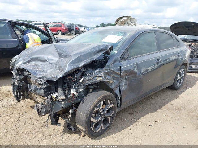 3KPF24AD2ME276819 KIA Forte Lxs